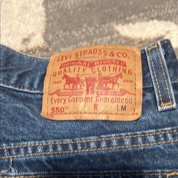 Levi's 550  Blue Straight Jeans with Classic Indigo Shade like new. - Picture 2 of 5
